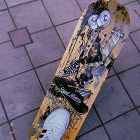 Graphic Deck Skateboard – Stylish Design with Durable Build for All Riders
